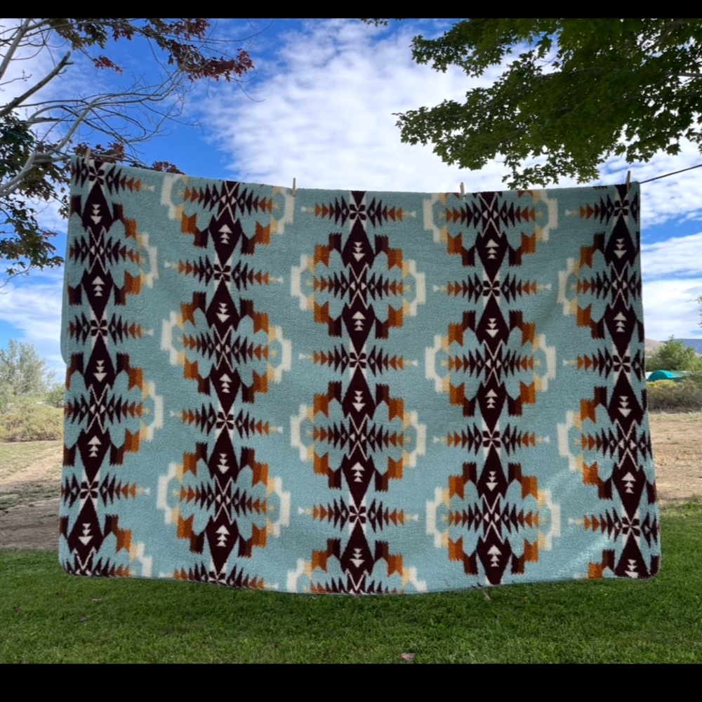 Pendleton Sherpa Fleece Blanket Legend Lake Aqua Blue Sky Aztec Southwest